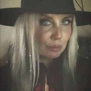 Meet your Posher, Chenelle